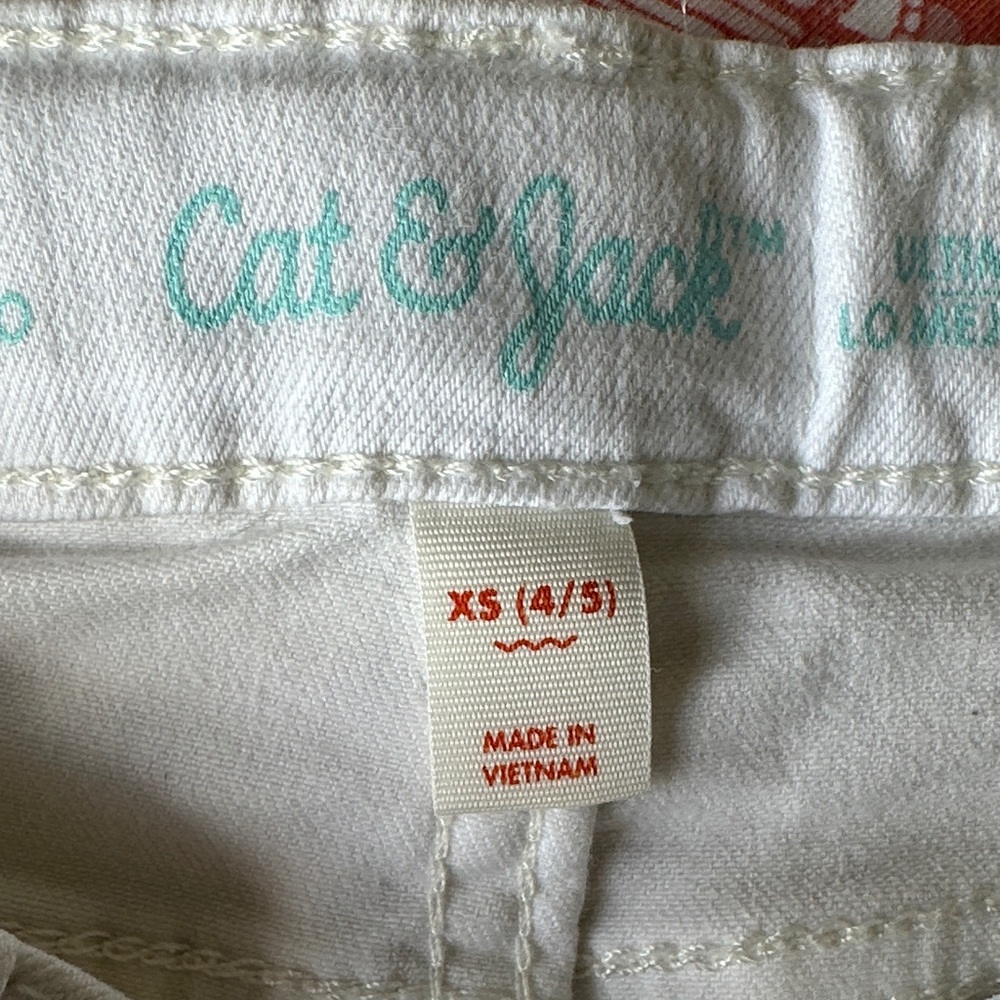 Pair of OshKosh B'gosh Pink Patterned Tank Top and White Denim Shorts - Picture 4 of 13
